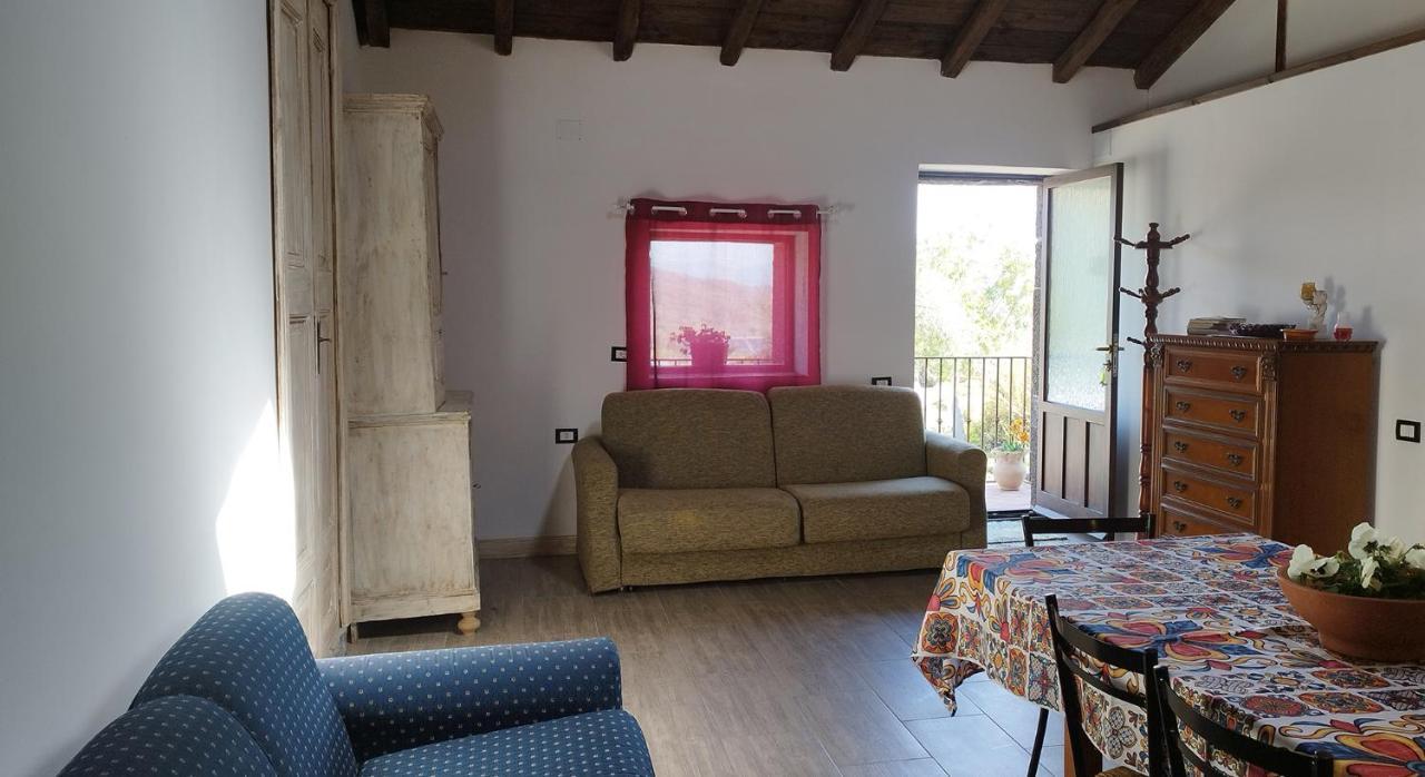 Villa Alessio - Case Vacanza Con Piscina Sull'Etna Puntalazzo 外观 照片