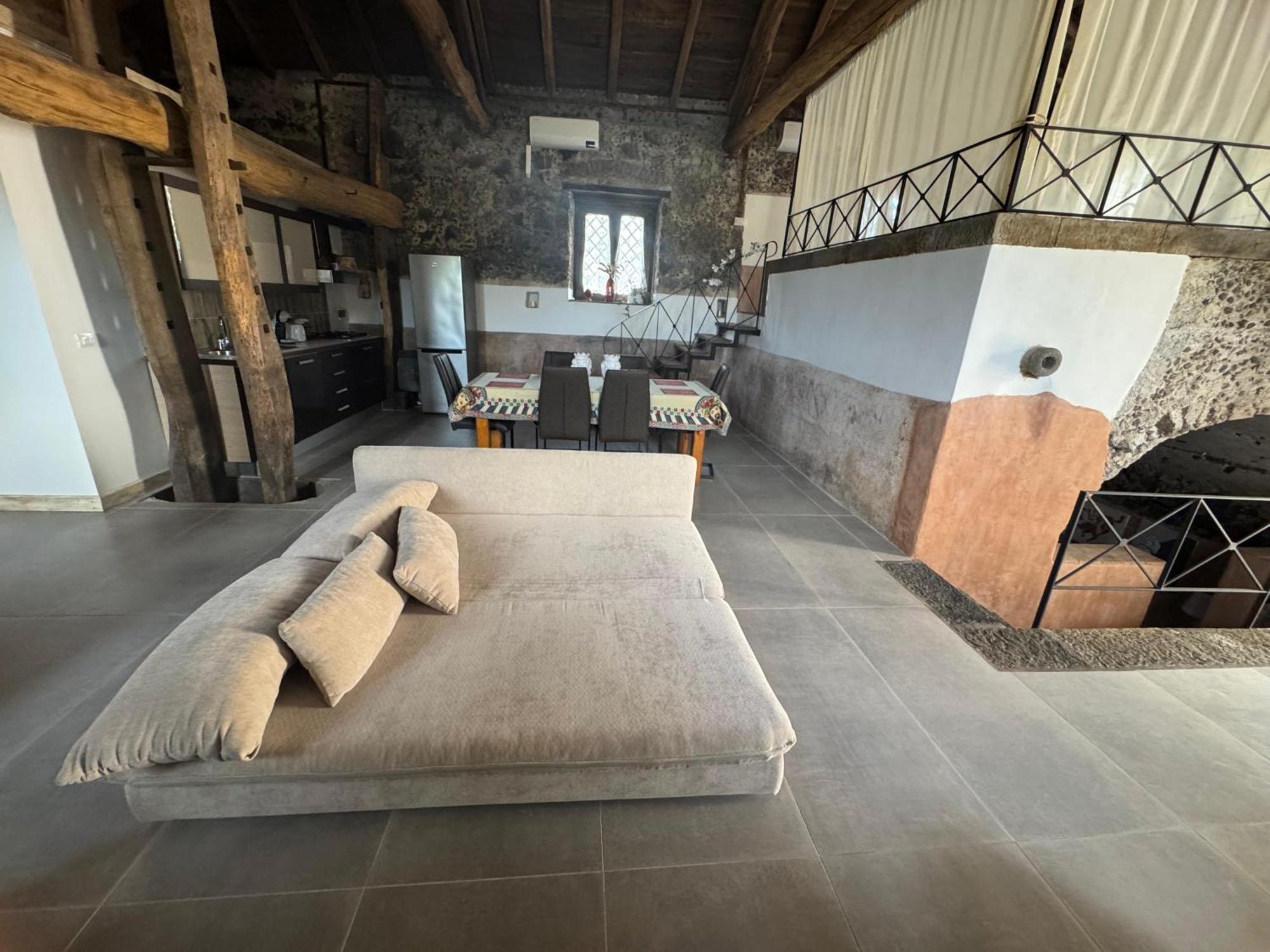 Villa Alessio - Case Vacanza Con Piscina Sull'Etna Puntalazzo 外观 照片